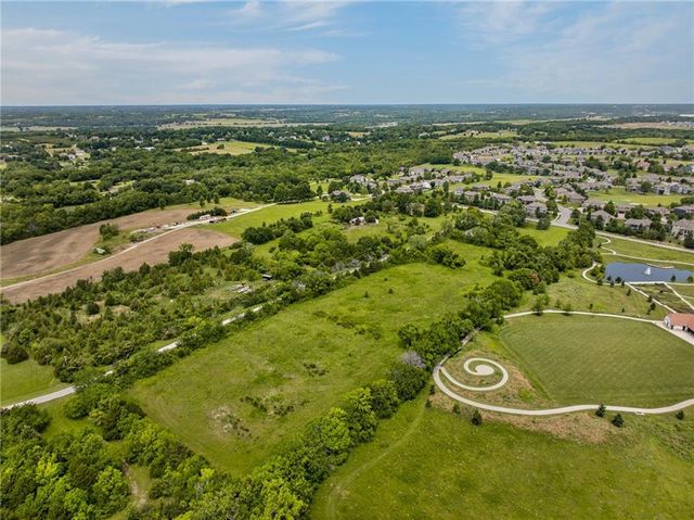 24345 W 71st Street, Shawnee, KS 66227