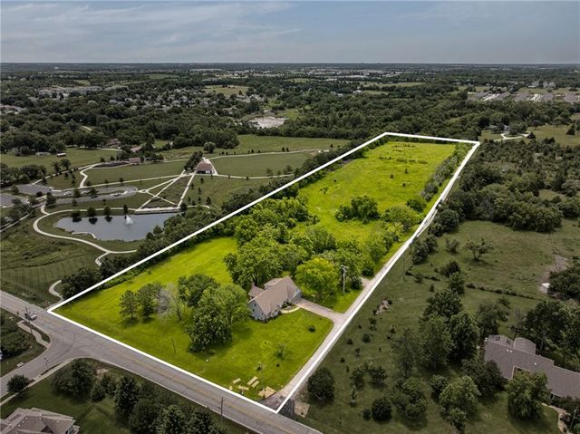 24345 W 71st Street, Shawnee, KS 66227