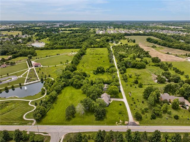 24345 W 71st Street, Shawnee, KS 66227