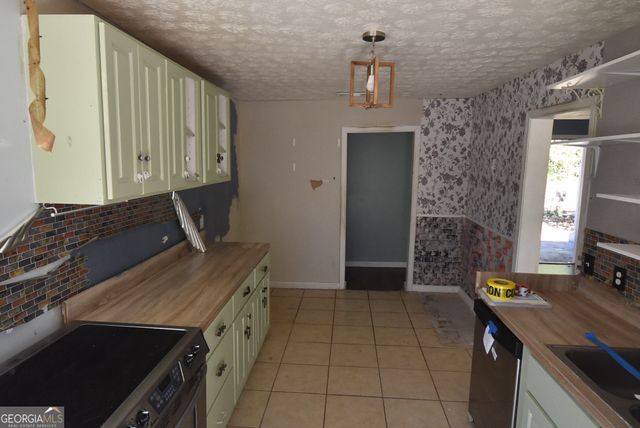 255 Woodlawn Avenue, Winder, GA 30680