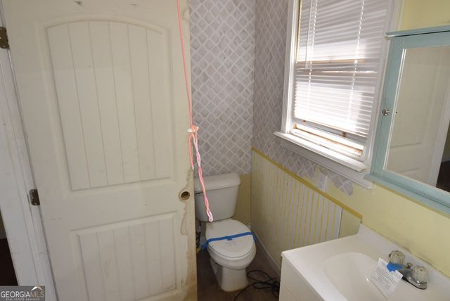 255 Woodlawn Avenue, Winder, GA 30680