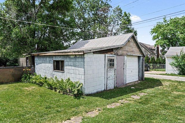 138 W Broadway Street, Mishawaka, IN 46545