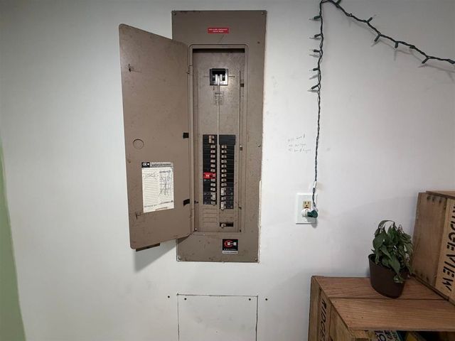 92 West Main Street, Hyde Park, VT 05655