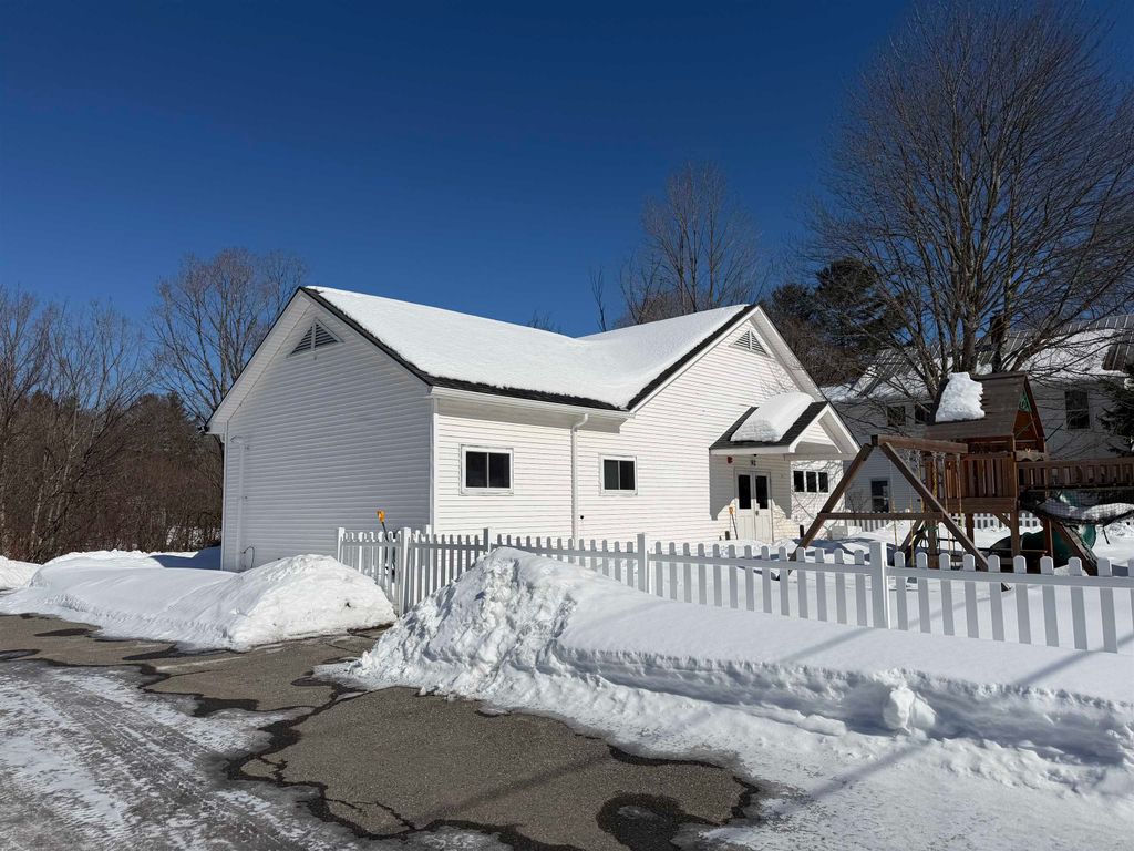 92 West Main Street, Hyde Park, VT 05655