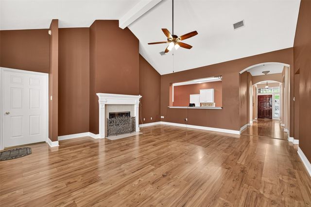34 Nila Grove Court, Conroe, TX 77385