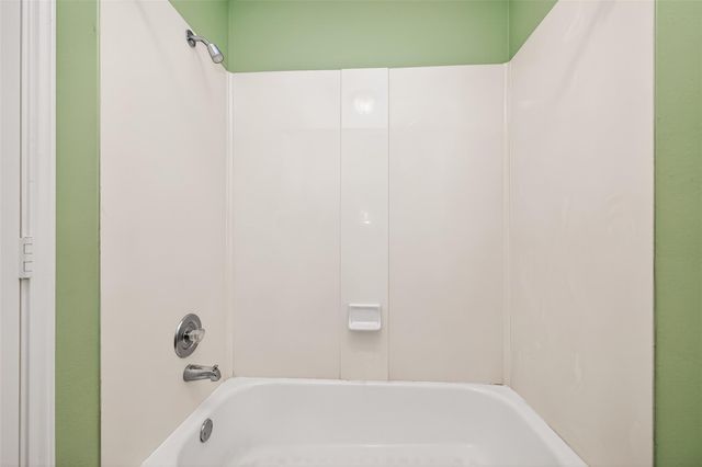 34 Nila Grove Court, Conroe, TX 77385