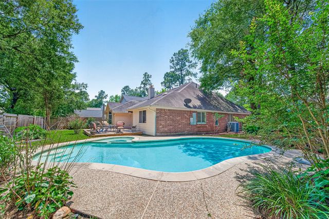 34 Nila Grove Court, Conroe, TX 77385