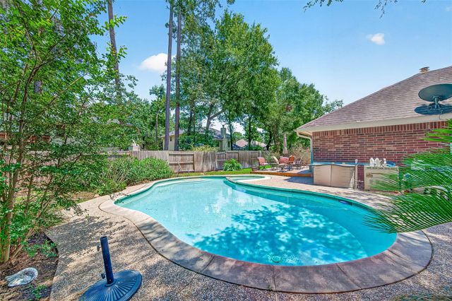 34 Nila Grove Court, Conroe, TX 77385
