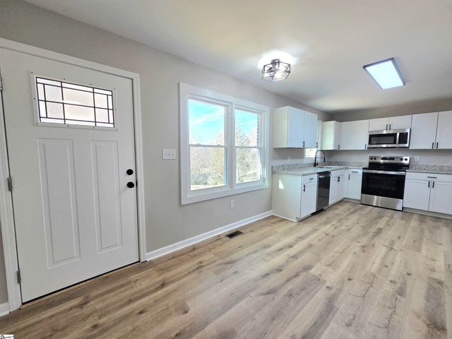 125 Glenn Street, Marietta, SC 29661