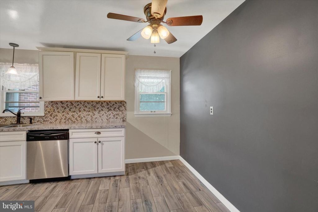 Image 12 of property listing at 1610 N EAST ST, York, PA 17406