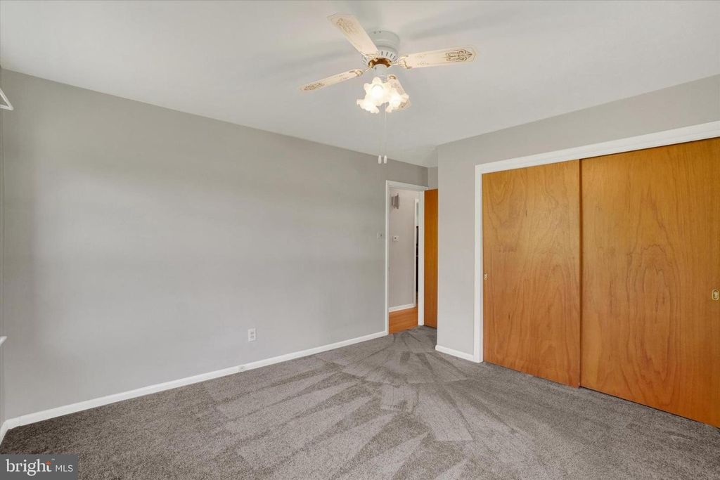 Image 19 of property listing at 1610 N EAST ST, York, PA 17406