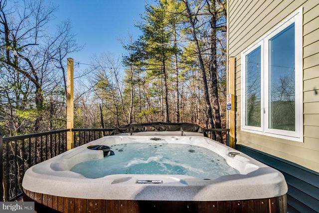 1355 GREENVIEW DR, Basye, VA 22810