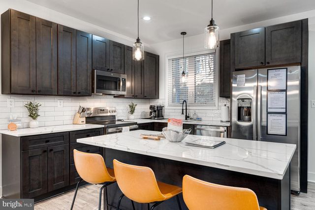 1355 GREENVIEW DR, Basye, VA 22810