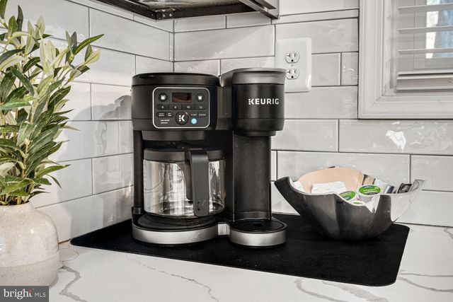 1355 GREENVIEW DR, Basye, VA 22810