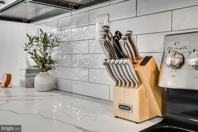 1355 GREENVIEW DR, Basye, VA 22810