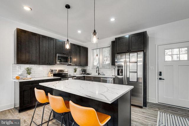 1355 GREENVIEW DR, Basye, VA 22810