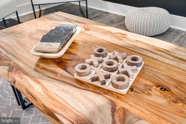 1355 GREENVIEW DR, Basye, VA 22810