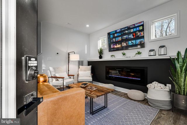 1355 GREENVIEW DR, Basye, VA 22810