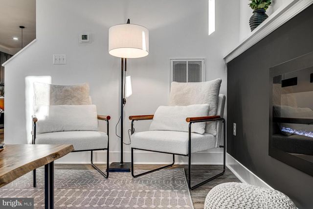 1355 GREENVIEW DR, Basye, VA 22810