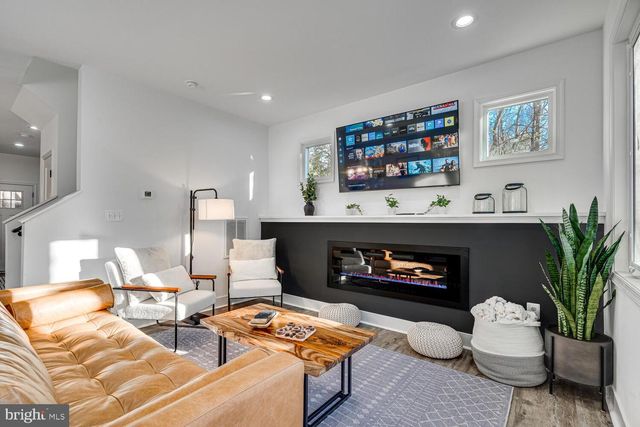 1355 GREENVIEW DR, Basye, VA 22810