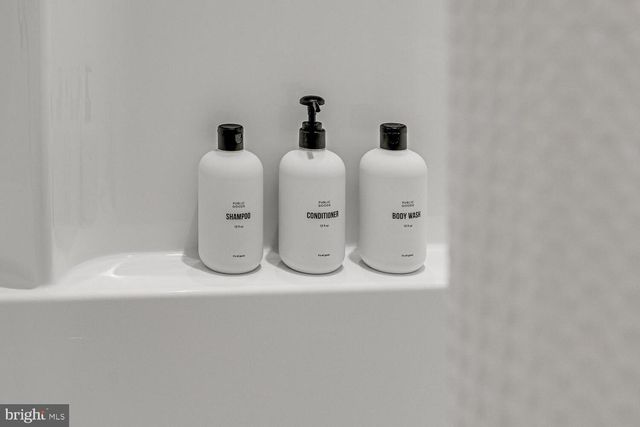 1355 GREENVIEW DR, Basye, VA 22810