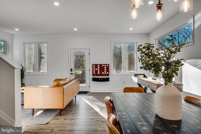 1355 GREENVIEW DR, Basye, VA 22810