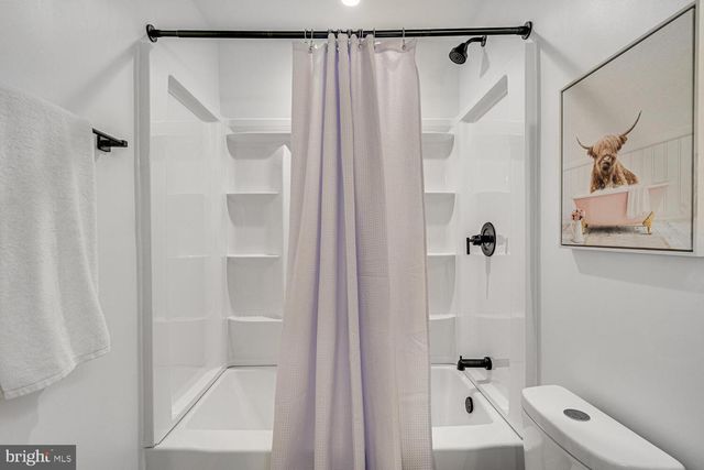 1355 GREENVIEW DR, Basye, VA 22810