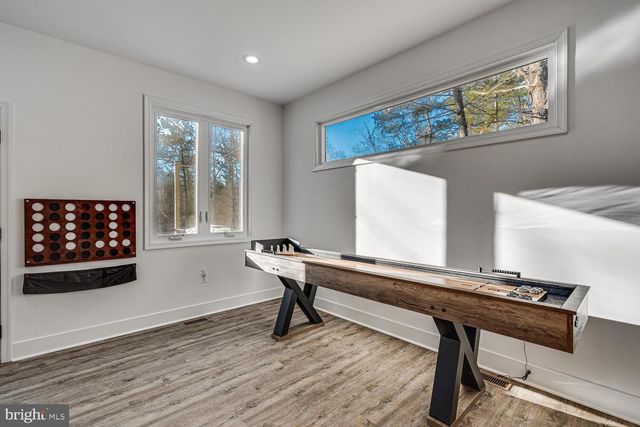 1355 GREENVIEW DR, Basye, VA 22810