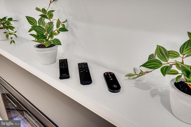 1355 GREENVIEW DR, Basye, VA 22810