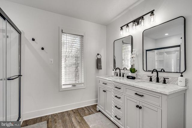 1355 GREENVIEW DR, Basye, VA 22810