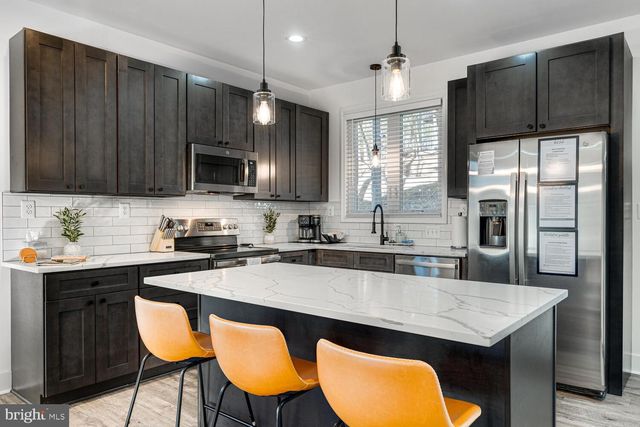 1355 GREENVIEW DR, Basye, VA 22810