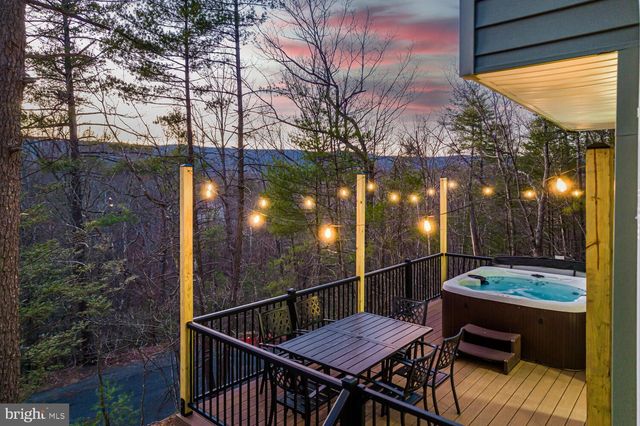 1355 GREENVIEW DR, Basye, VA 22810