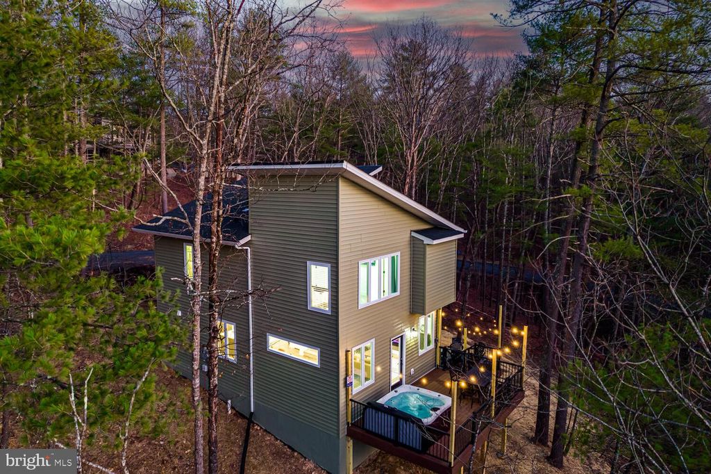 1355 GREENVIEW DR, Basye, VA 22810