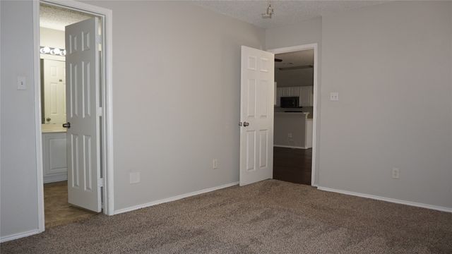 2425 Kelton Street, Fort Worth, TX 76133