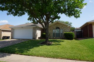 2425 Kelton Street, Fort Worth, TX 76133