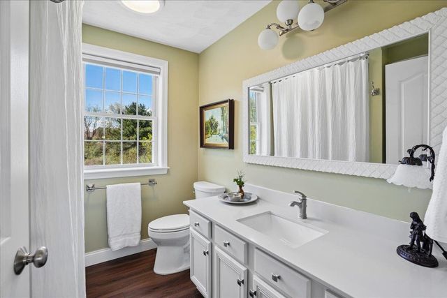 3 Crimson Court, Nashua, NH 03063