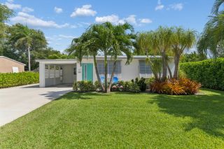 127 SW 10th Avenue, Boynton Beach, FL 33435
