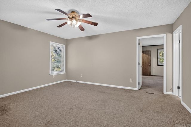 18 White Willow Court, Little Rock, AR 72212
