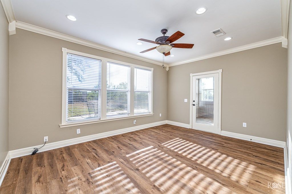 Image 11 of property listing at 22585 Harbor View Lane, Millersview, TX 76862