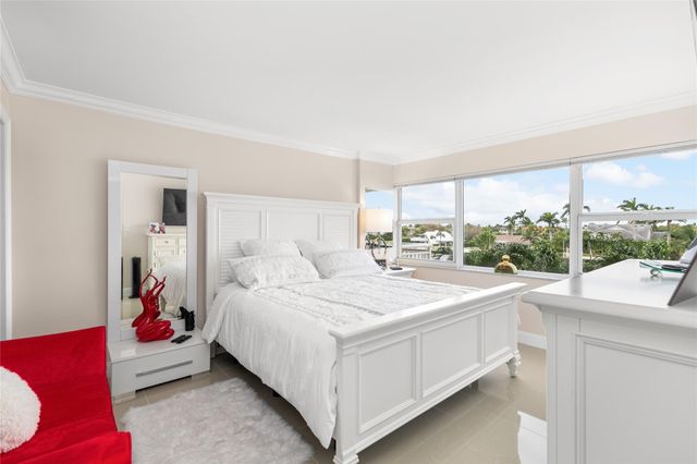 2611 N Riverside Drive 307, Pompano Beach, FL 33062