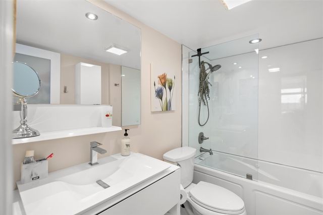 2611 N Riverside Drive 307, Pompano Beach, FL 33062