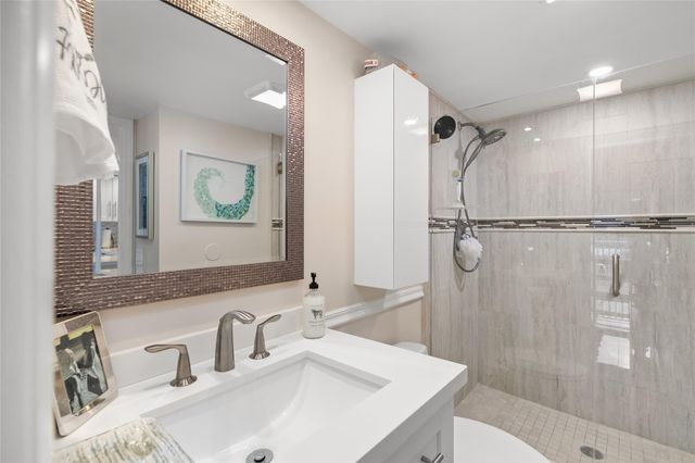 2611 N Riverside Drive 307, Pompano Beach, FL 33062