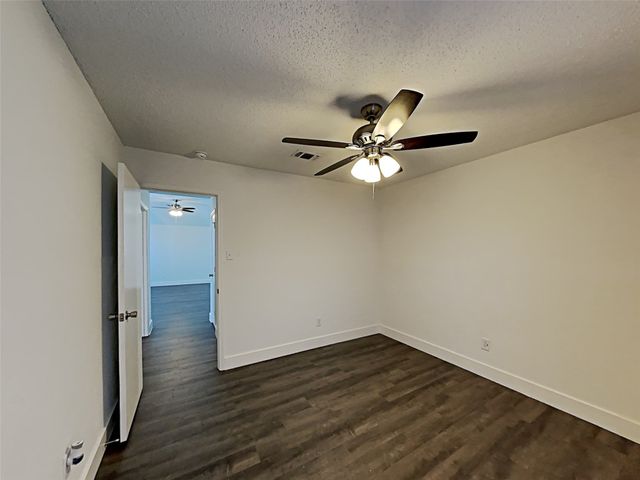2705 Hidden Springs Drive, Mesquite, TX 75181
