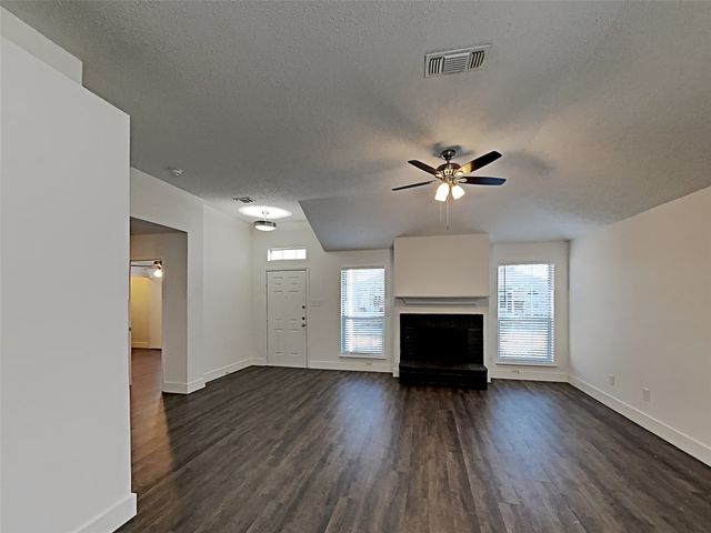 2705 Hidden Springs Drive, Mesquite, TX 75181