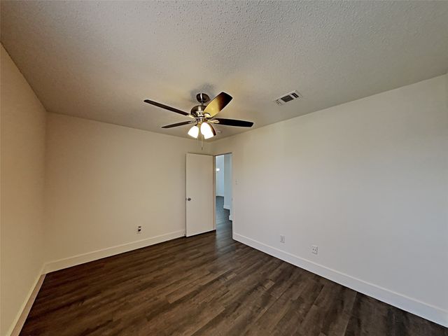 2705 Hidden Springs Drive, Mesquite, TX 75181