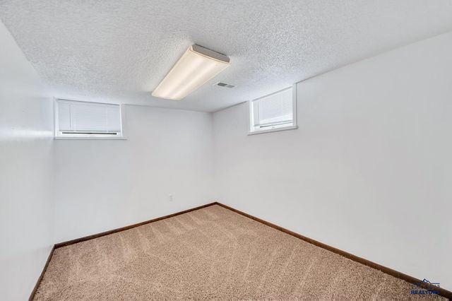 1667 ZINNIA, Rapid City, SD 57703