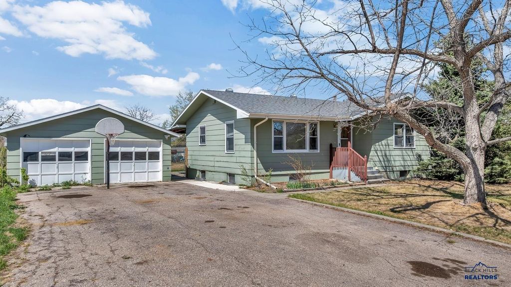 1667 ZINNIA, Rapid City, SD 57703