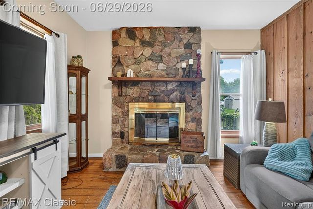 352 Meribah, Highland, MI 48356