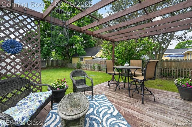 352 Meribah, Highland, MI 48356