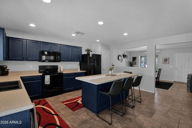 39470 N DUSTY Drive, San Tan Valley, AZ 85140